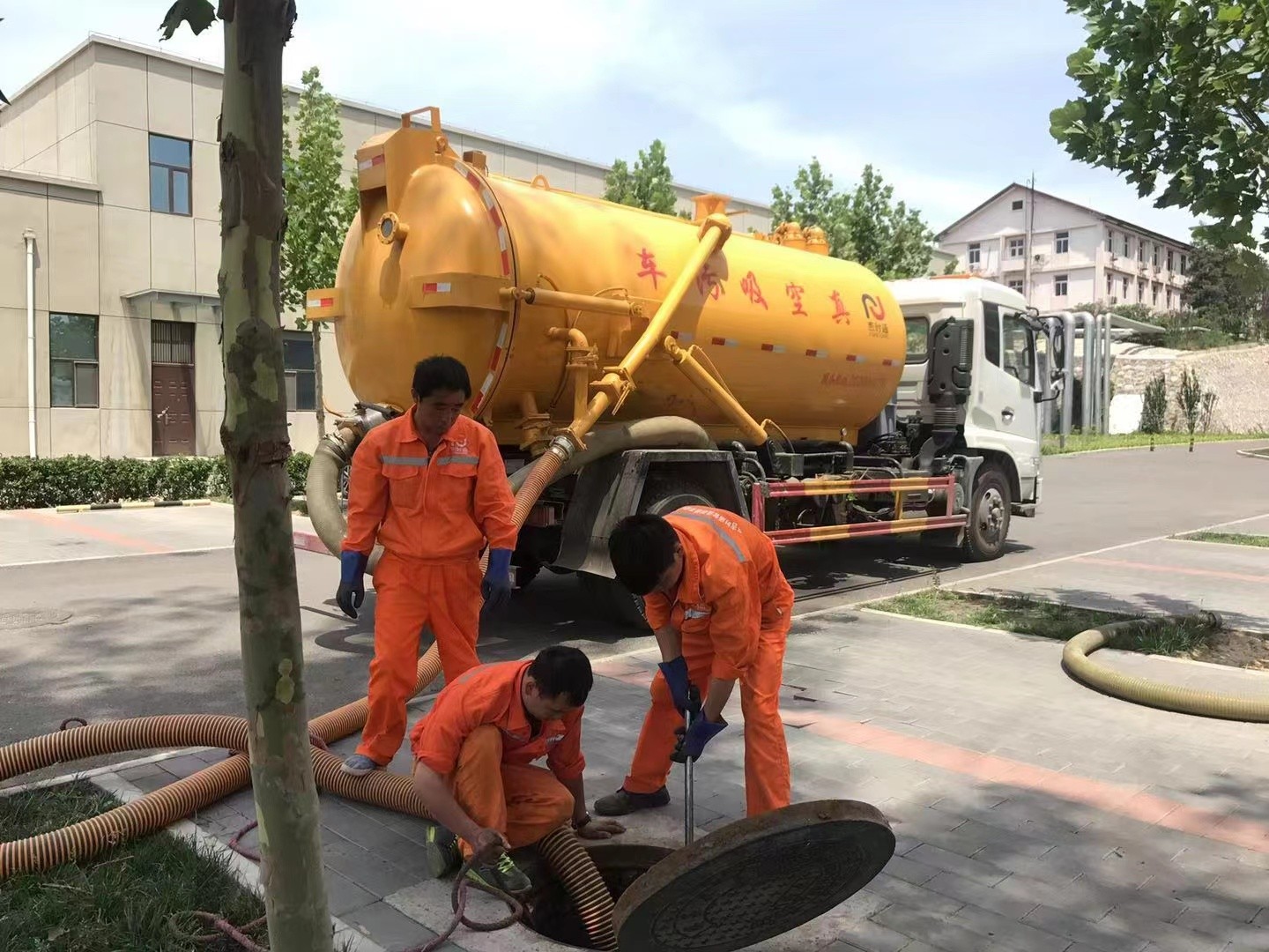 莱城化粪池清理与5-8吨吸粪车施工效率分析